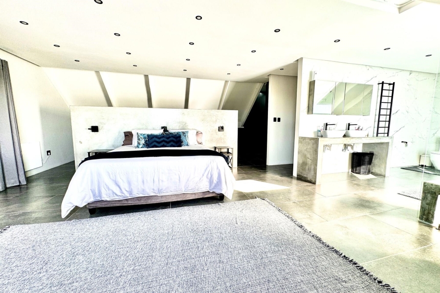 9 Bedroom Property for Sale in Long Acres Country Estate Western Cape